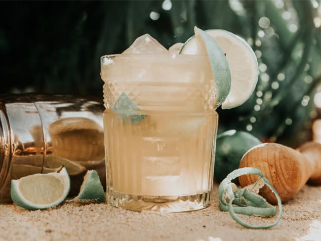 Cocktail Caïpirinha : la recette brésilienne authentique et 2 variantes : caïpirissima et caïpiroska