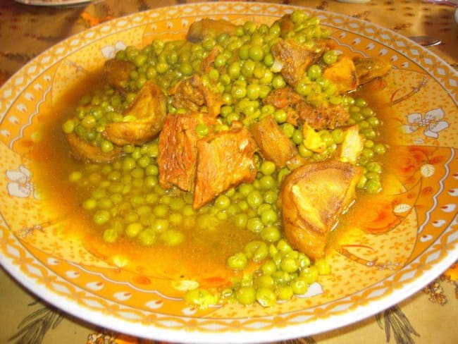 Tajine de veau aux petits pois et artichauts à la marocaine