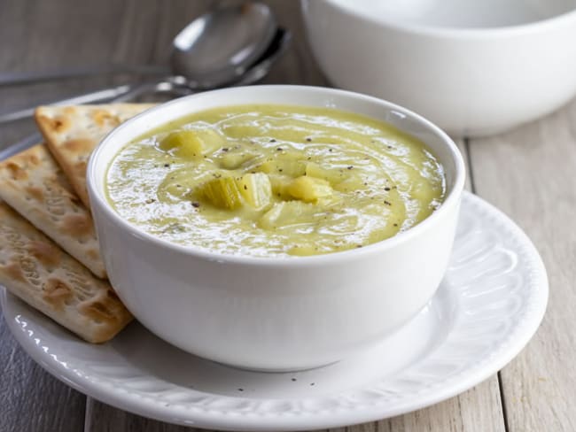 Soupe de céleri et pommes de terre