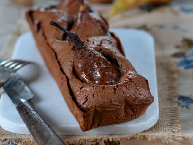 Cake aux poires entières et chocolat