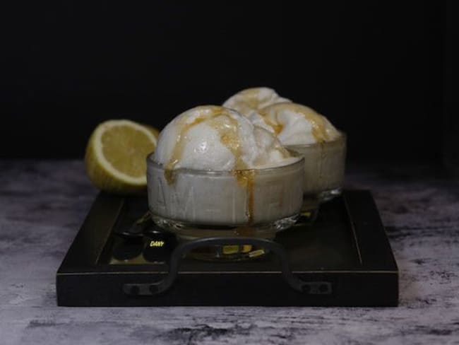 Oeufs à la neige au caramel de citron