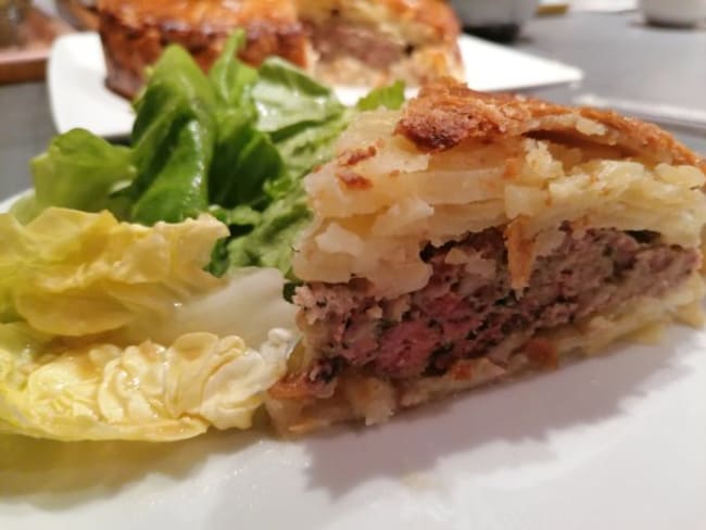 Pâté limousin ou tourte limousine aux pommes de terre et viande 