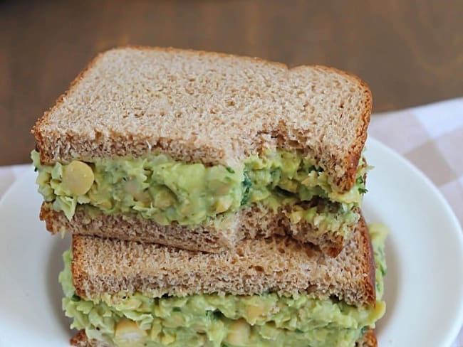 Apéro mini sandwich à l'avocat