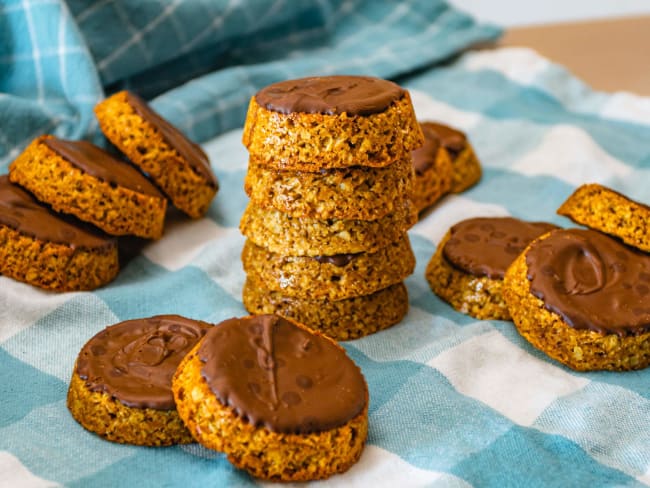 Biscuit suédois aux flocons d'avoine et chocolat