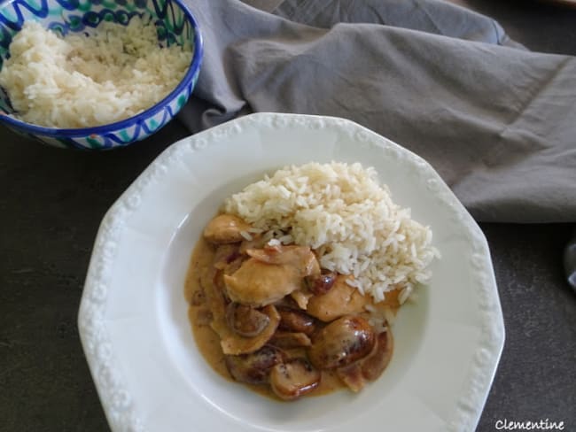 Poulet en sauce moutarde