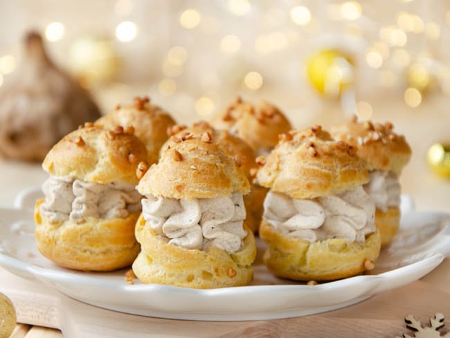 Mini choux sarrasin chantilly ail noir pour les fêtes