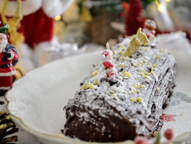 Bûche des fêtes à l'ancienne, crème au café, ganache chocolat