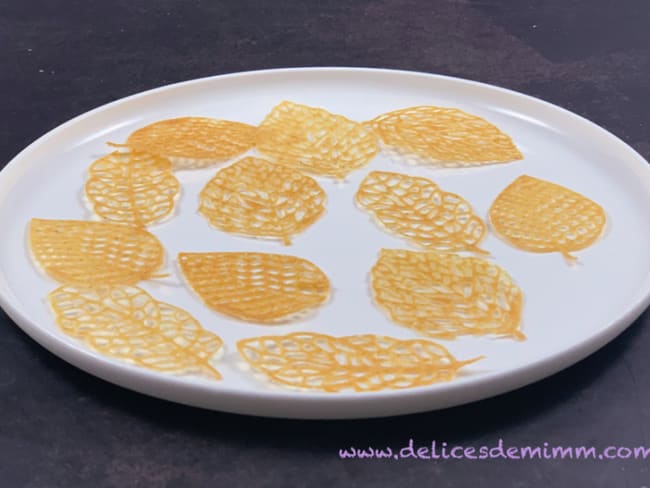 Tuiles en forme de feuilles