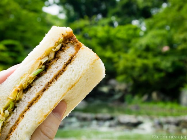 Sandwich japonais au porc pané