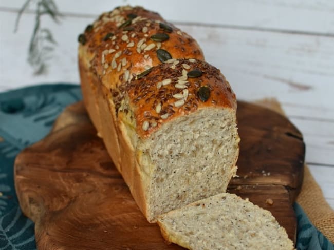 Pain de mie aux blancs d’œufs, graines et huile d’olive