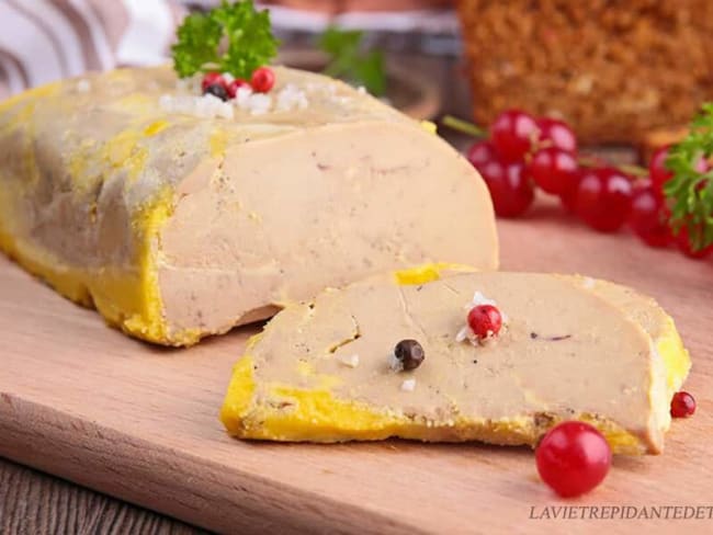 Foie gras mi-cuit en terrine pour les fêtes