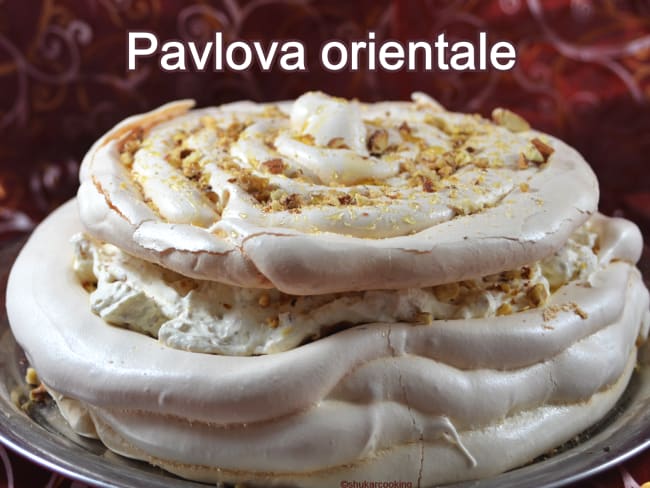 Pavlova orientale pour le Noël orthodoxe