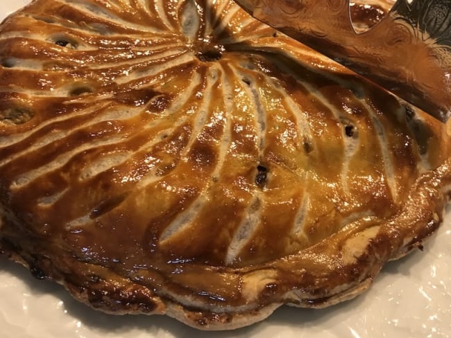 Galette des rois de l'épiphanie aux pommes, comme un strudel