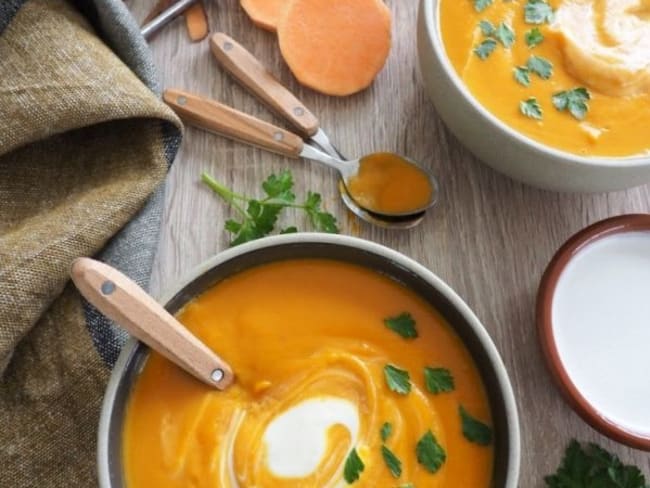 Velouté de patates douces au lait de coco