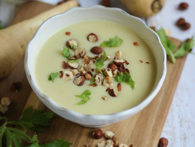 Velouté de panais aux noisettes