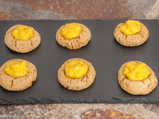 Biscuits aux noix au lemon curd