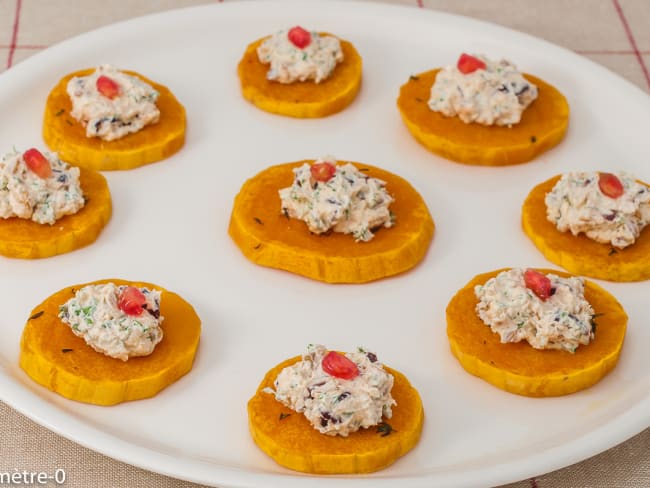 Canapé de butternut aux cranberries et aux noix