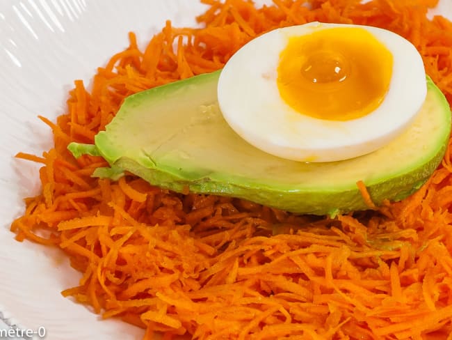 Salade de carottes râpées, avocat et oeuf