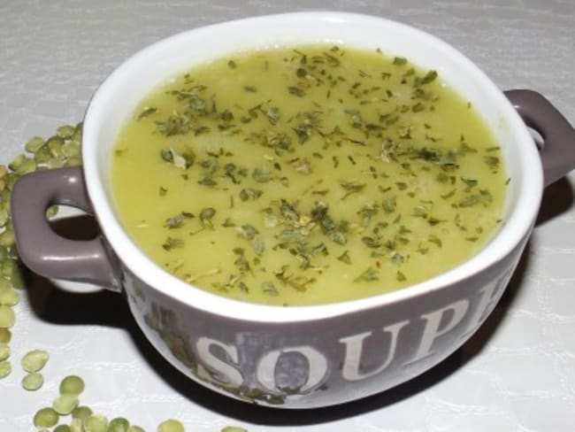 Soupe de pois cassés à la moutarde