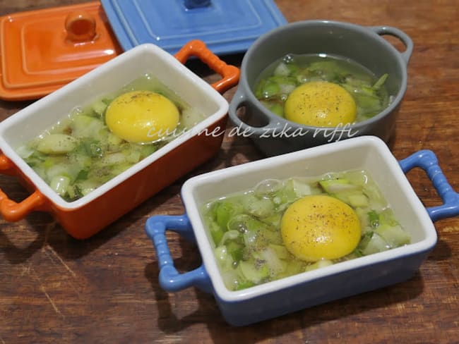 Oeufs cocotte aux oignons verts cuisson express au micro-ondes