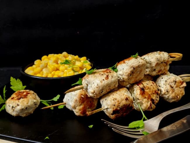 Brochettes de poulet mariné