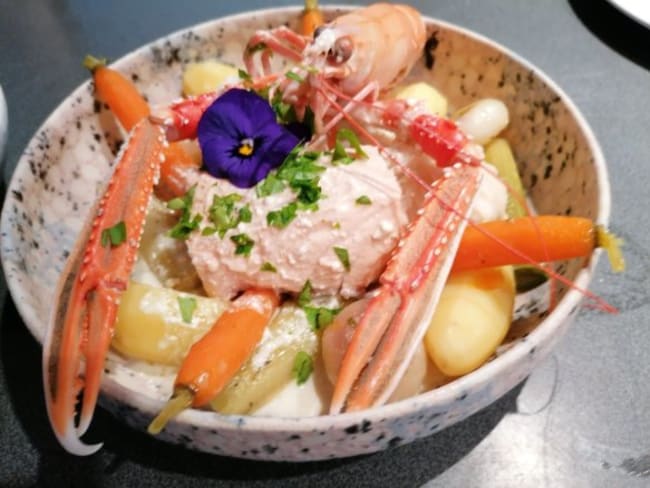 Pot au feu de la mer lotte saumon langoustines