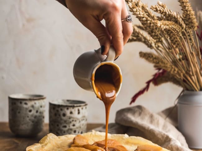 Crêpes au caramel beurre salé et pommes comme en Bretagne