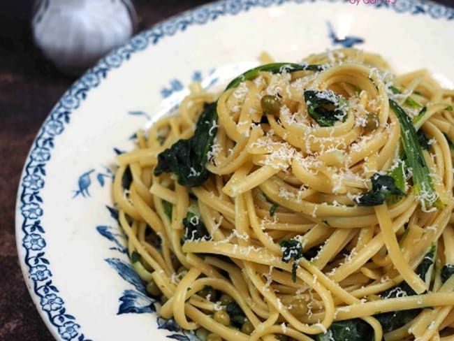 Pâtes linguine aux petits pois et épinards