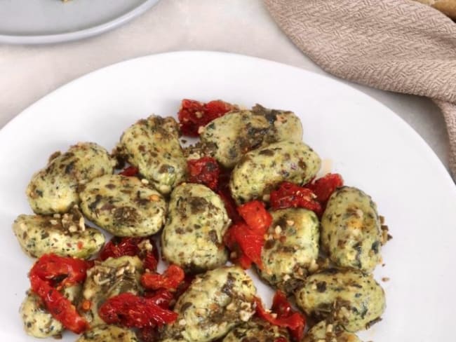 Gnudis vegan aux épinards et au pesto