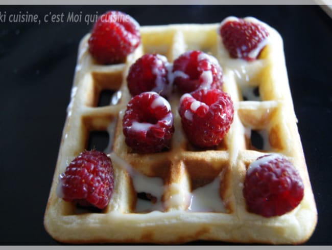 Gaufres framboise et lait concentré pour le goûter