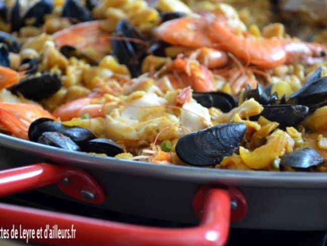 Fideua valencienne aux fruits de mer pour 15 personnes