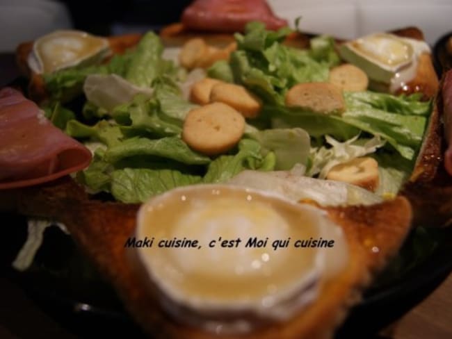 Salade de chèvre chaud au miel