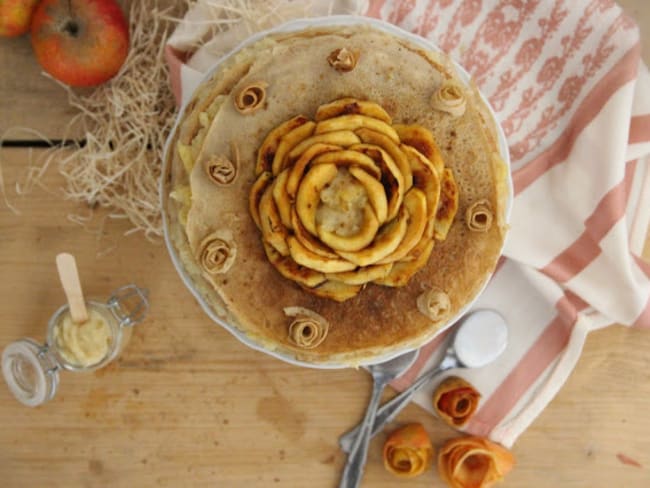 Gâteau de crêpes aux pommes