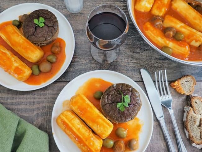 Quenelles à la sauce tomate