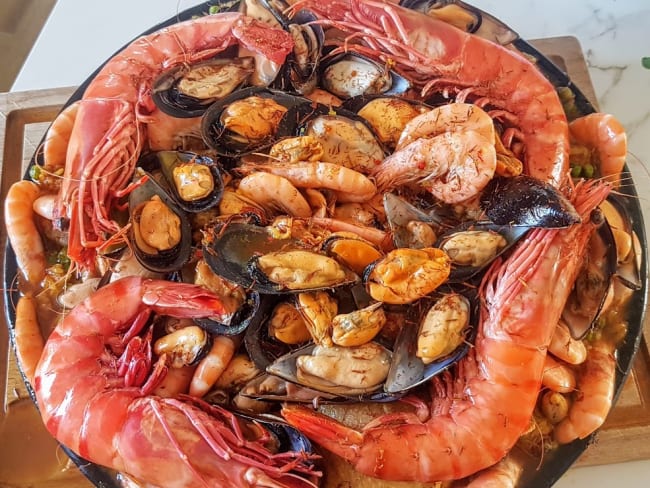 Paella de marisco, ou de mer pour touristes