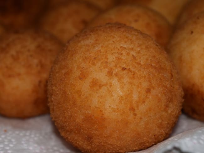 Arancini siciliani : boulettes de riz farcies siciliennes