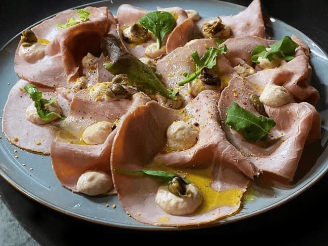 Vitello tonnato : tranches de veau et sauce au thon