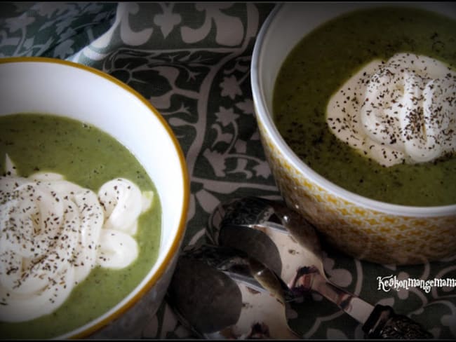 Gaspacho de petits pois à la menthe chantilly au chèvre frais