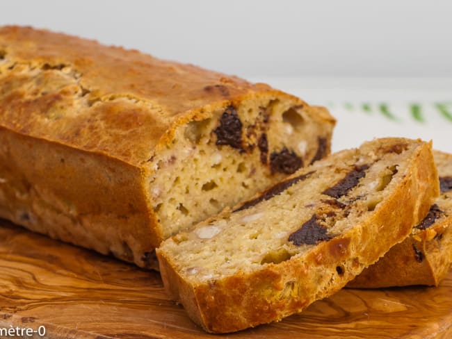 Cake salé aux pruneaux, châtaignes et comté