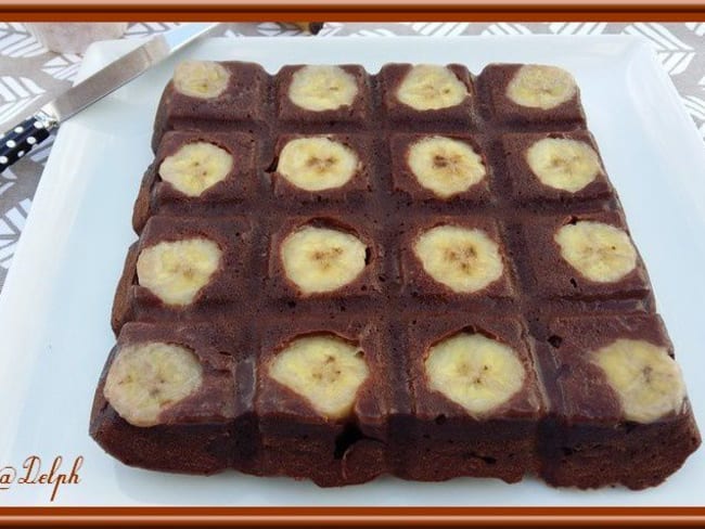 Brownie, chocolat, banane et noix de pécan