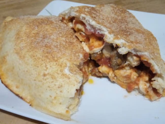 La calzone poulet merguez pour changer de la pizza