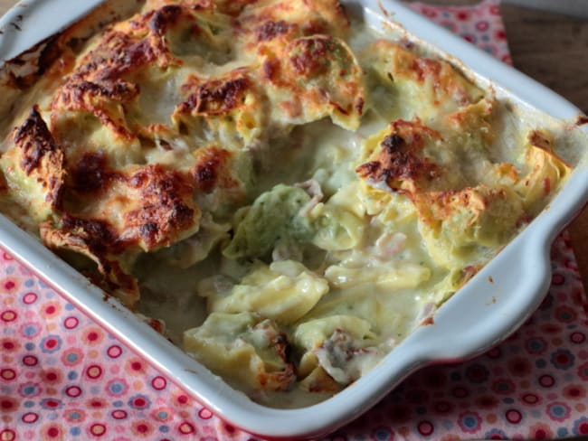 Gratin de tortellini au jambon et à la crème