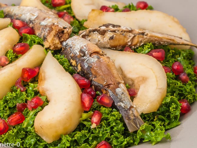 Salade de poire, chou kale et sardines