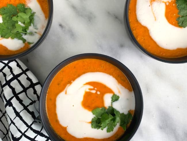 Soupe de lentilles au curry, tomates et lait de coco - Ottolenghi