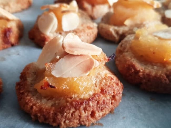 Biscuits aux amandes et marmelade pommes coings