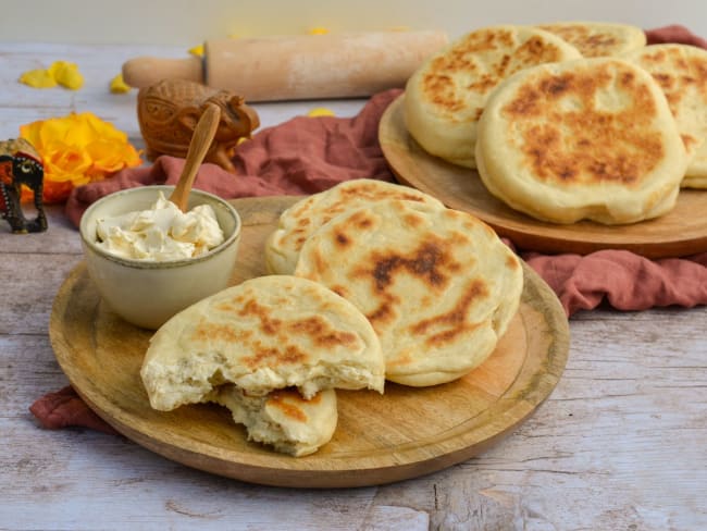 Cheese naans