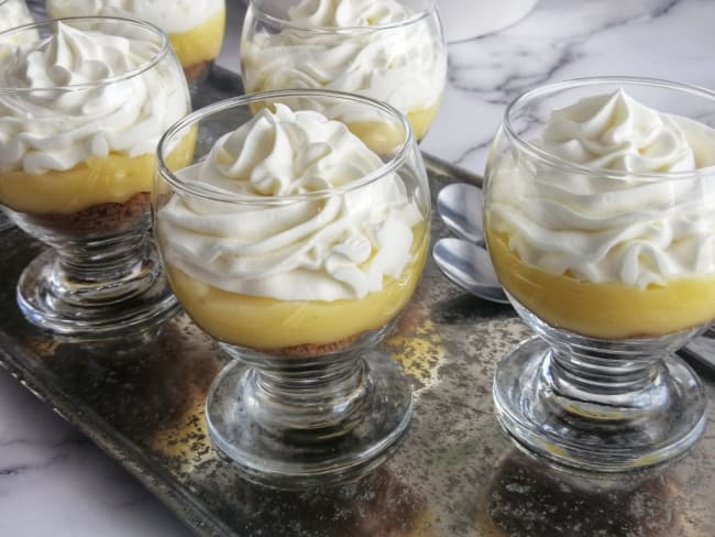 Verrine citron spéculoos et crème Chantilly