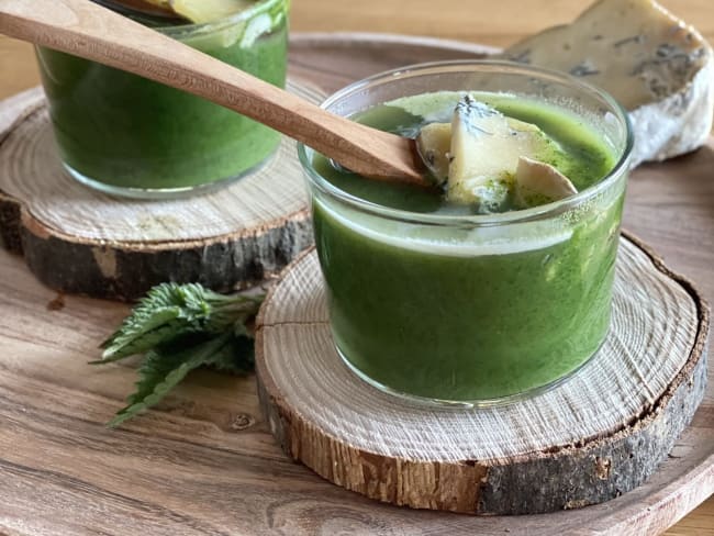 Soupe d'orties au bleu du Vercors