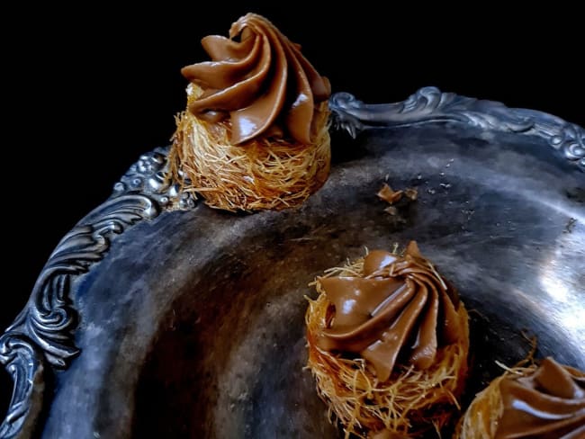 Nids de konafa fourrés à la pâte de spéculoos