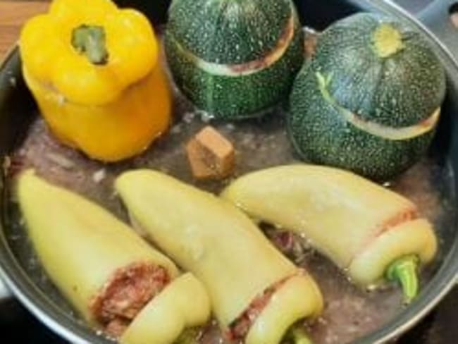 Recette de courgettes rondes farcies et poivrons farcis